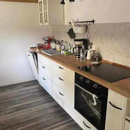 Velelak Apartament *