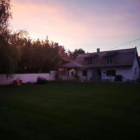 Velelak * ולנצה